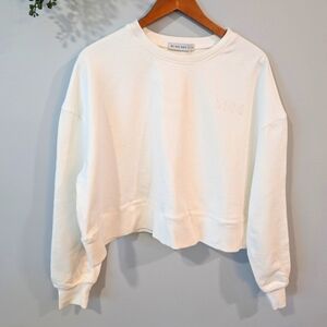 My mum made it white organic cotton sweatshirt in sz. Sm